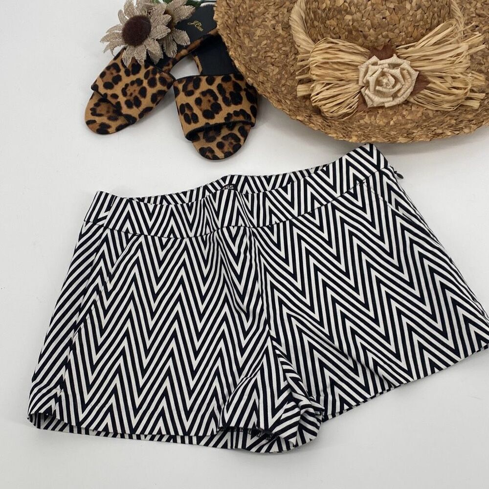 Limited Cotton Side Zip Chevron Print Pockets Side Zip Shorts Black White Size